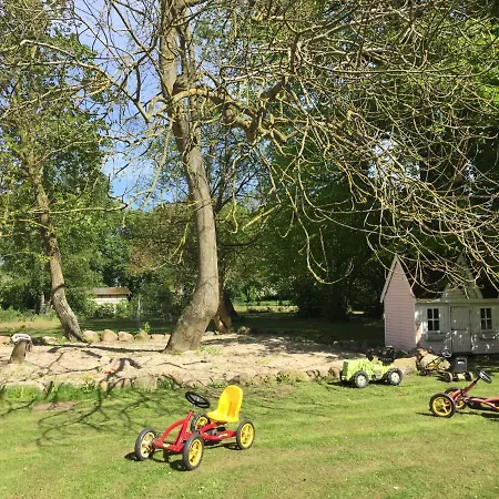 Ferien Im Gutspark Schwarbe Mit Re ファームステイ