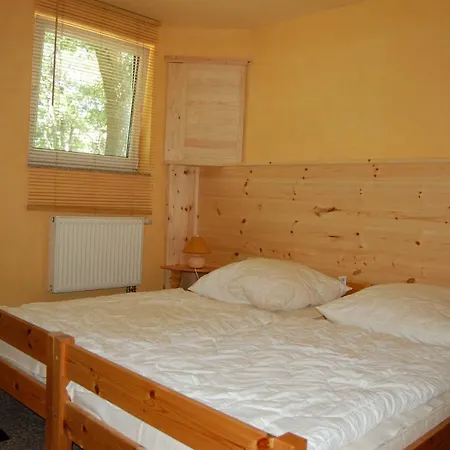 Ferien Im Gutspark Schwarbe Mit Re * Mattchow